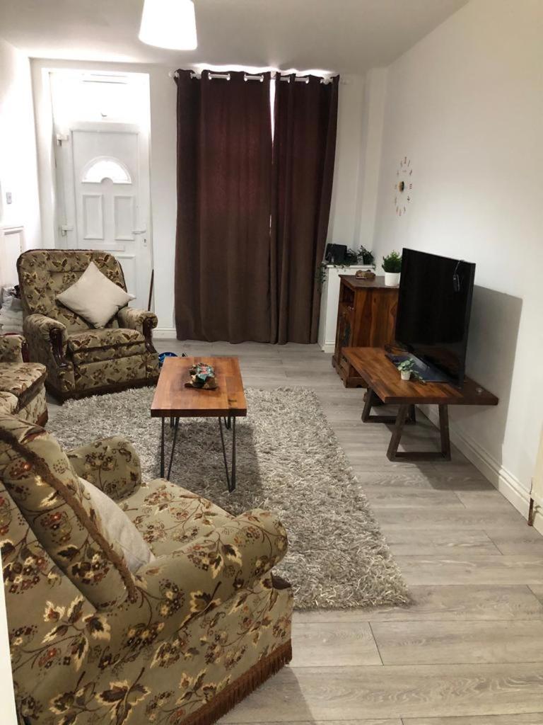 Alpha House Bed and Breakfast London Exteriör bild