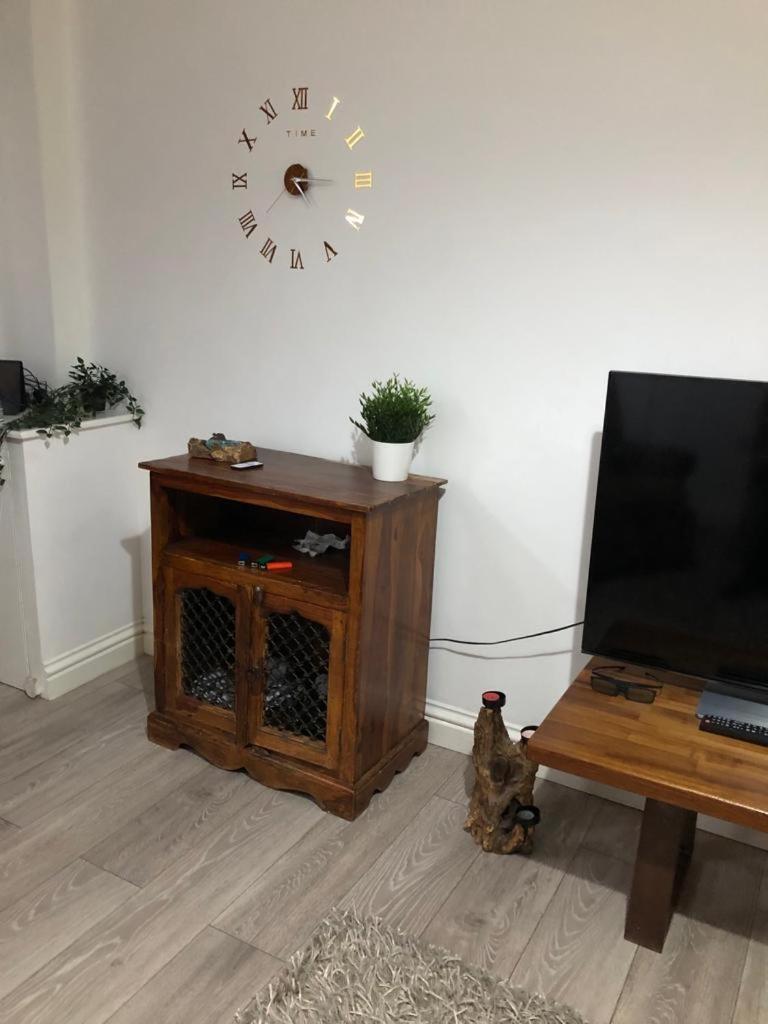 Alpha House Bed and Breakfast London Exteriör bild
