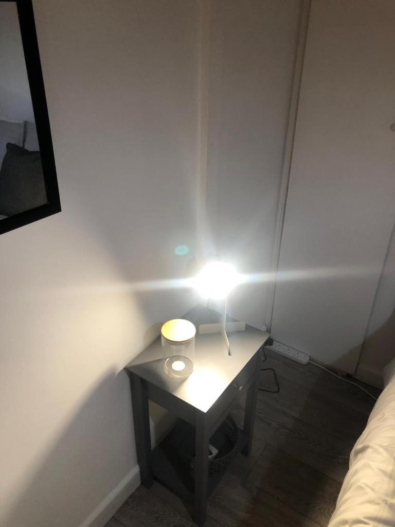 Alpha House Bed and Breakfast London Exteriör bild